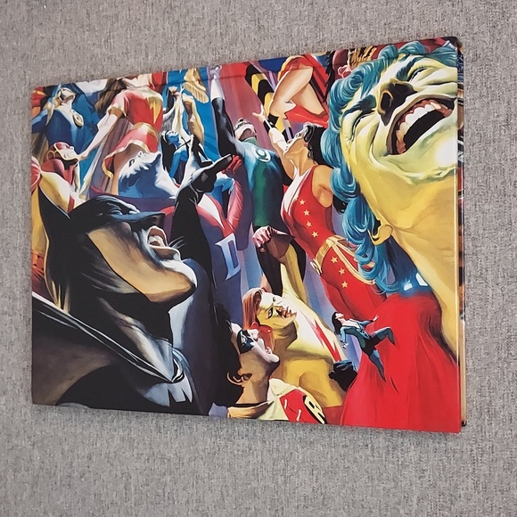 Mythology The DC Comics Art of Alex Ross Chip Kidd Geoff Spear 2003 Table Book - Picture 9 of 16